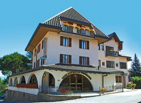 Отель Hotel Alpino  Cuasso Al Lago I